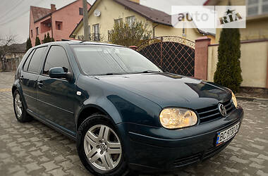 Хетчбек Volkswagen Golf 2001 в Львові