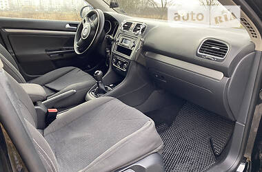 Універсал Volkswagen Golf 2013 в 