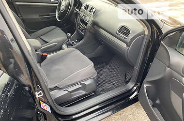 Універсал Volkswagen Golf 2013 в 