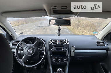 Універсал Volkswagen Golf 2013 в 