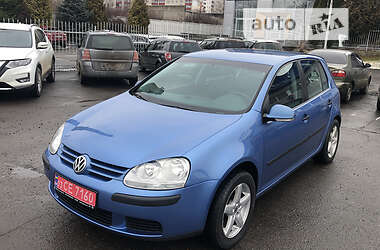 Хэтчбек Volkswagen Golf 2004 в Ровно