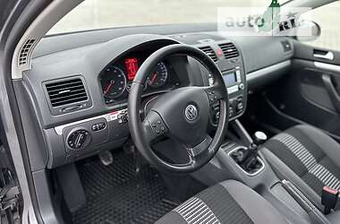 Хэтчбек Volkswagen Golf 2008 в Львове