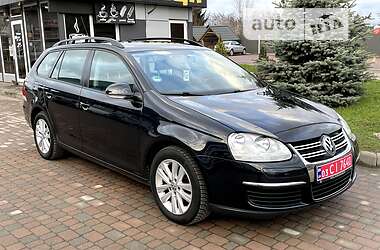 Универсал Volkswagen Golf 2008 в Сарнах