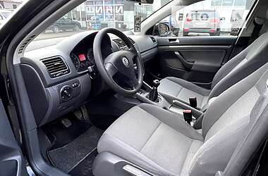 Универсал Volkswagen Golf 2008 в Сарнах