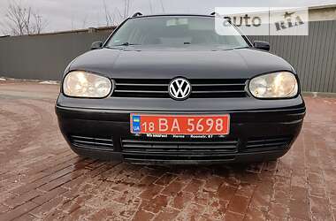 Универсал Volkswagen Golf 2005 в Сарнах