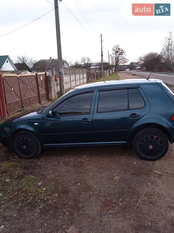 Volkswagen Golf 2002