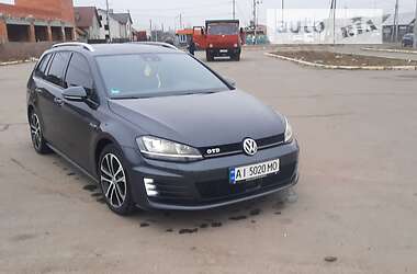 Універсал Volkswagen Golf 2016 в Бучі