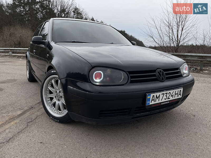 Хэтчбек Volkswagen Golf 2002 в Бердичеве