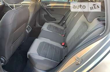 Універсал Volkswagen Golf 2017 в Івано-Франківську