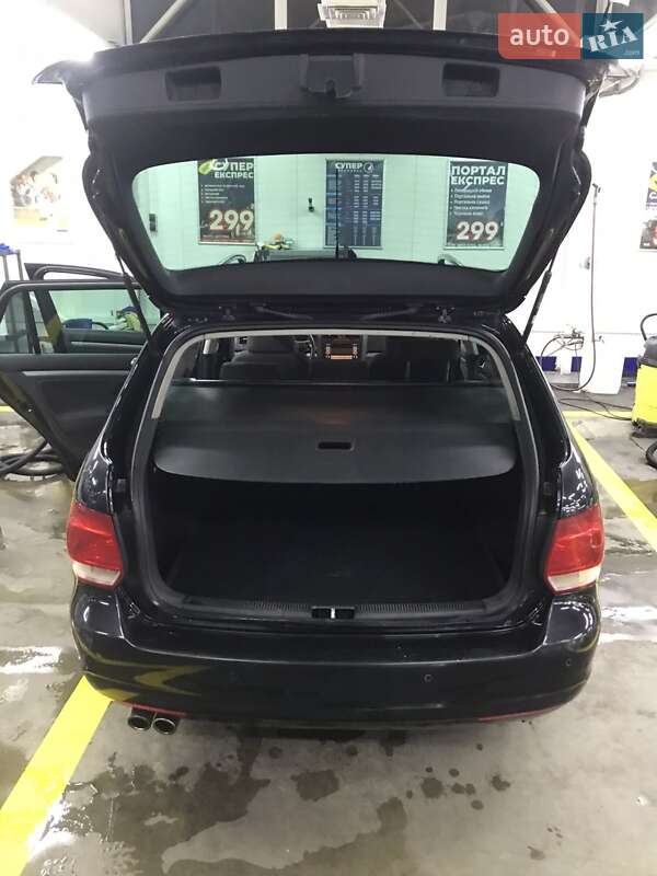 Универсал Volkswagen Golf 2008 в Черновцах