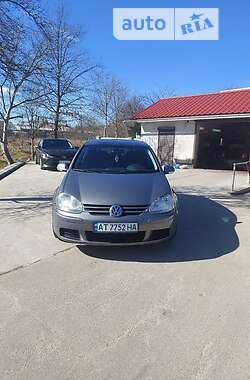 Хэтчбек Volkswagen Golf 2006 в Калуше