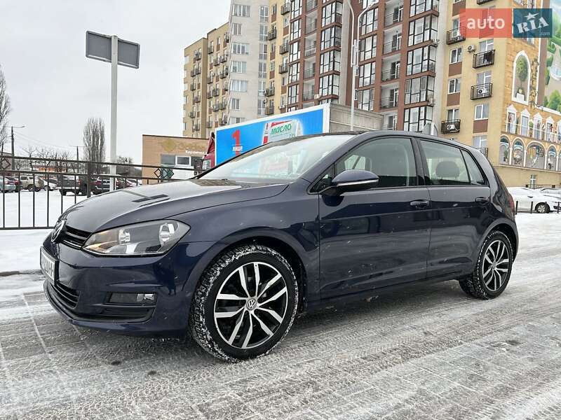 Хэтчбек Volkswagen Golf 2014 в Житомире