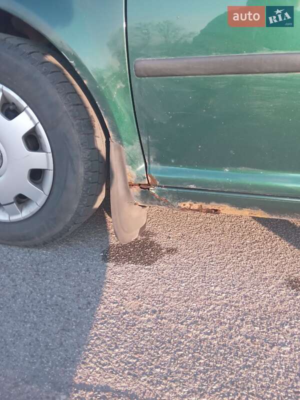 Хетчбек Volkswagen Golf 1998 в Києві