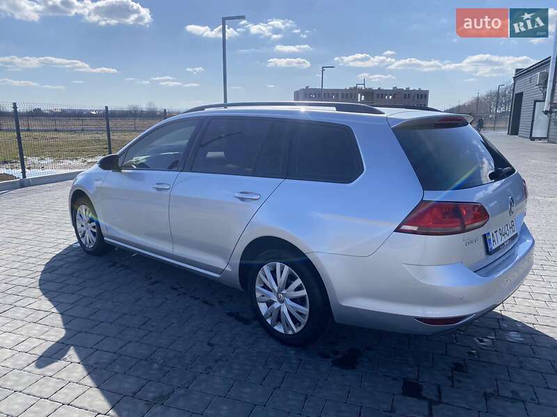 Універсал Volkswagen Golf 2016 в Івано-Франківську