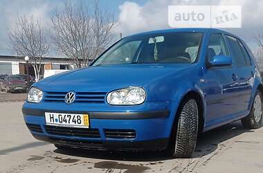 Хетчбек Volkswagen Golf 2001 в Бару