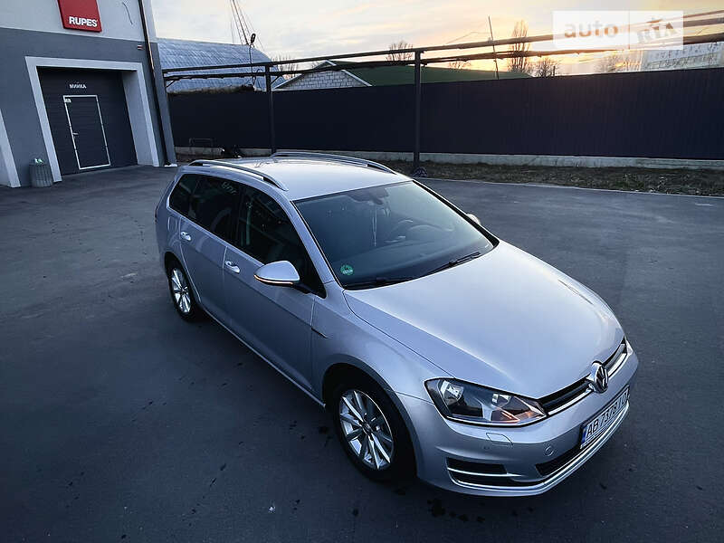 Универсал Volkswagen Golf 2015 в Виннице