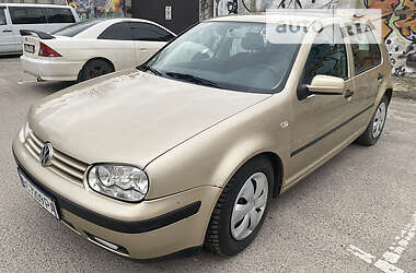 Хэтчбек Volkswagen Golf 2001 в Львове