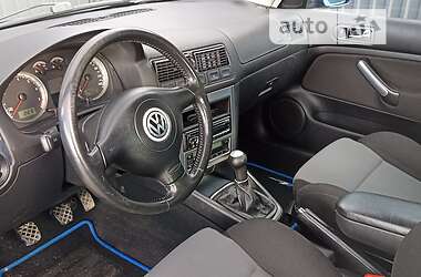 Хэтчбек Volkswagen Golf 2002 в Тернополе