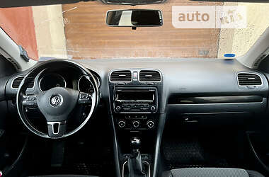Универсал Volkswagen Golf 2012 в 