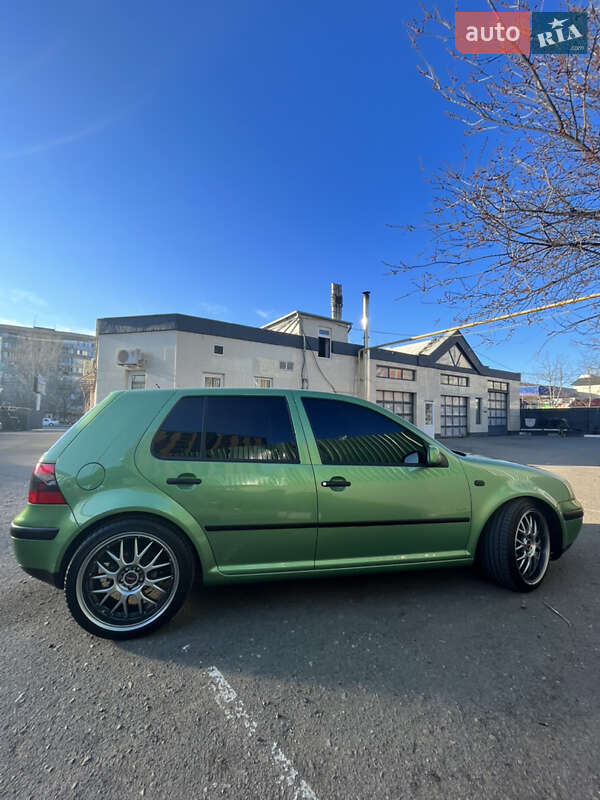 Хэтчбек Volkswagen Golf 1999 в Одессе