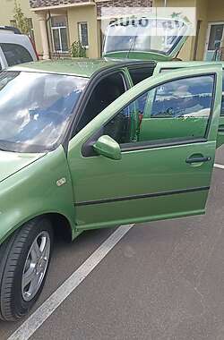 Хэтчбек Volkswagen Golf 1999 в Песчанке