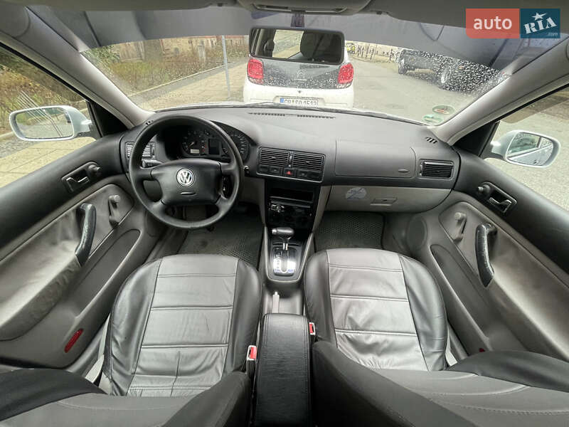 Хэтчбек Volkswagen Golf 1999 в Львове