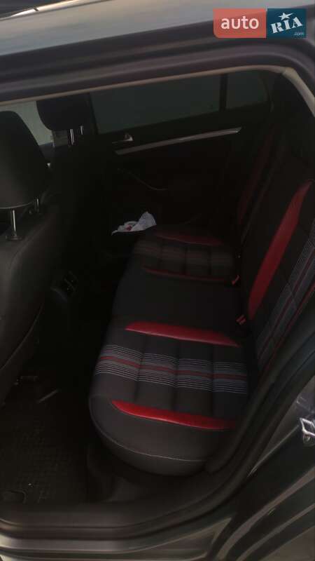 Універсал Volkswagen Golf 2012 в Івано-Франківську