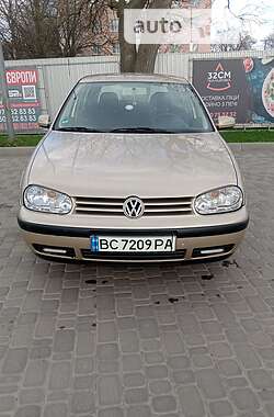 Хэтчбек Volkswagen Golf 2001 в Кропивницком