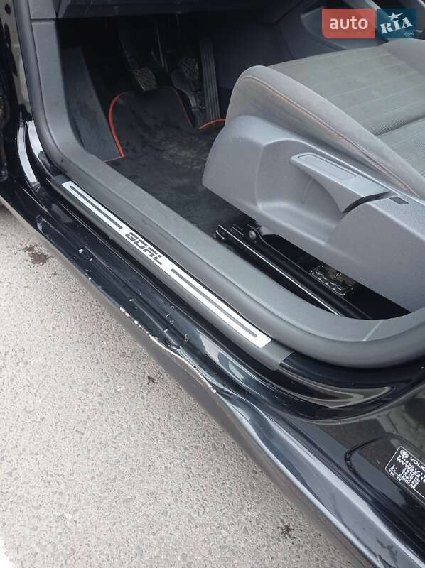 Хетчбек Volkswagen Golf 2006 в Мукачевому