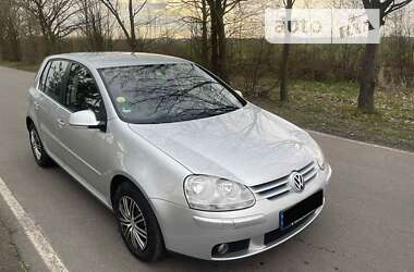 Хэтчбек Volkswagen Golf 2007 в 