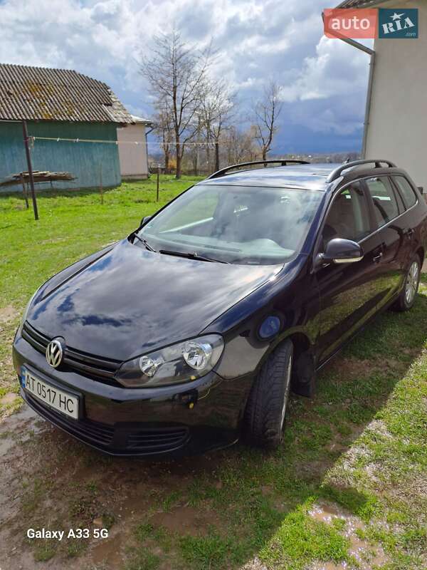 Универсал Volkswagen Golf 2010 в Долине