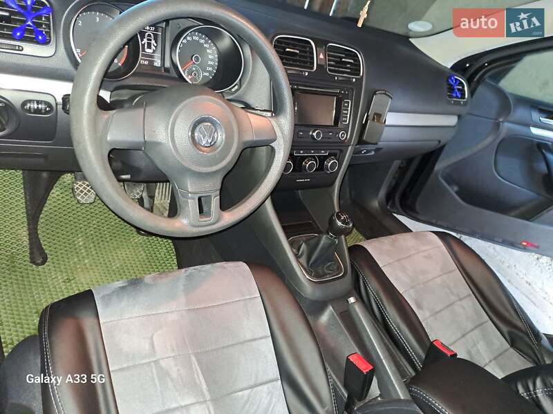 Універсал Volkswagen Golf 2010 в Долині