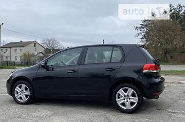 Хэтчбек Volkswagen Golf 2009 в 