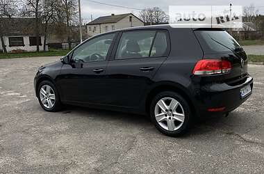 Хэтчбек Volkswagen Golf 2009 в 