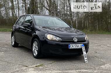 Хэтчбек Volkswagen Golf 2009 в 