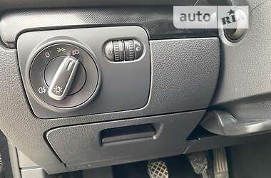 Хэтчбек Volkswagen Golf 2009 в 