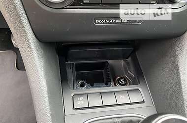 Хэтчбек Volkswagen Golf 2009 в 