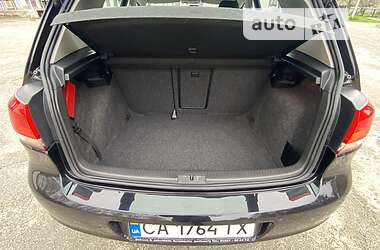 Хэтчбек Volkswagen Golf 2009 в 