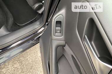 Хэтчбек Volkswagen Golf 2009 в 