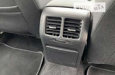 Хэтчбек Volkswagen Golf 2009 в 
