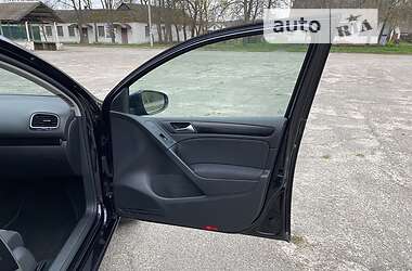 Хэтчбек Volkswagen Golf 2009 в 