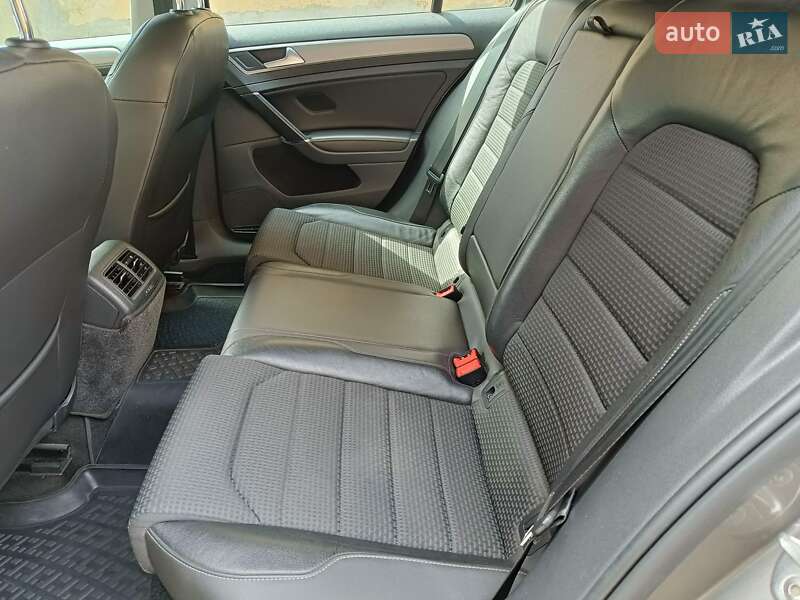 Універсал Volkswagen Golf 2014 в Мукачевому