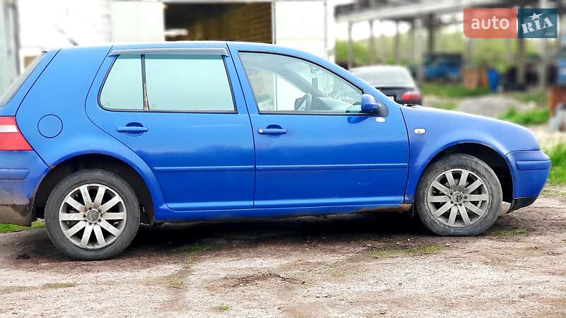 Хэтчбек Volkswagen Golf 1998 в Киеве