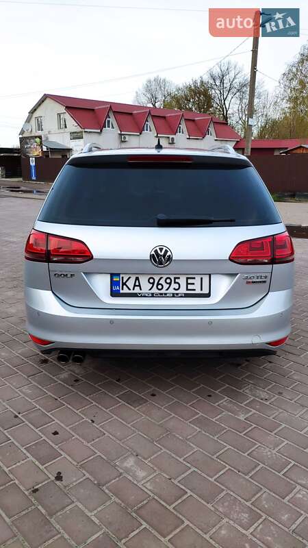 Універсал Volkswagen Golf 2016 в Києві