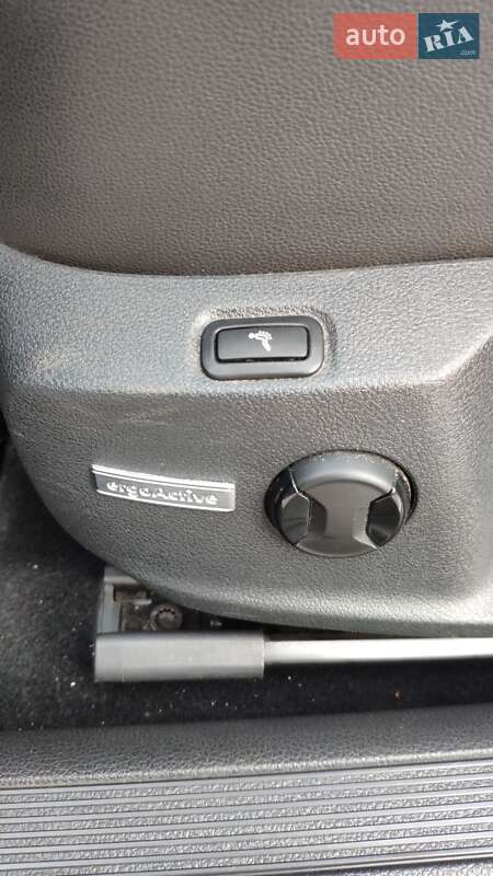 Універсал Volkswagen Golf 2016 в Києві