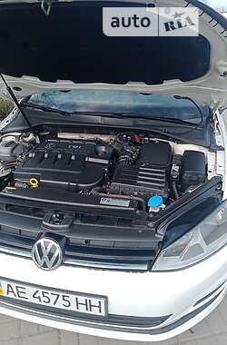 Хэтчбек Volkswagen Golf 2013 в Днепре