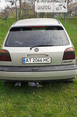 Хэтчбек Volkswagen Golf 1996 в Косове