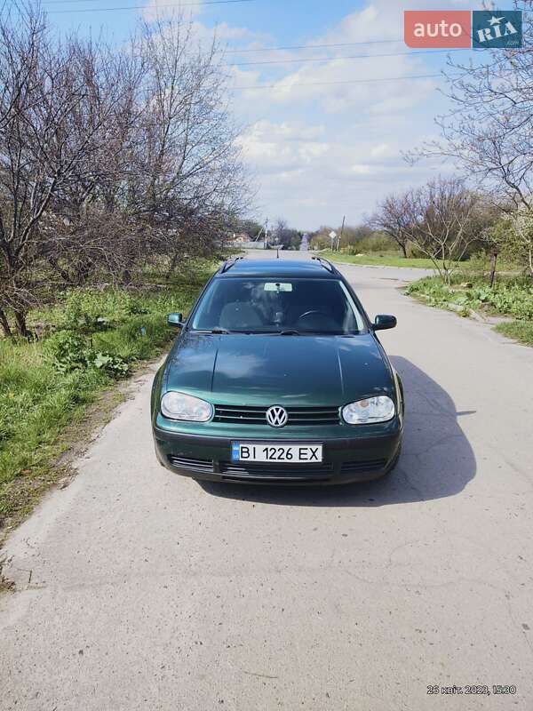 Универсал Volkswagen Golf 2002 в Полтаве