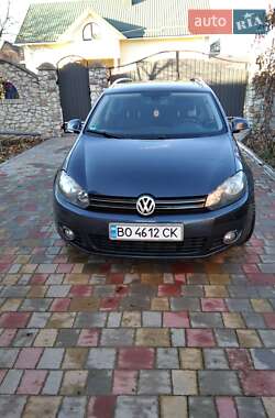 Універсал Volkswagen Golf 2010 в 