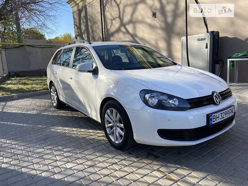 Універсал Volkswagen Golf 2012 в Одесі